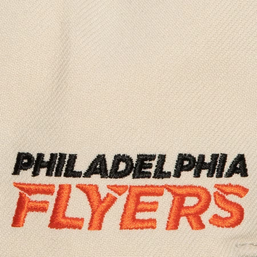 Бейсболка Mitchell & Ness Cream Philadelphia Flyers Vintage Snapback Hat