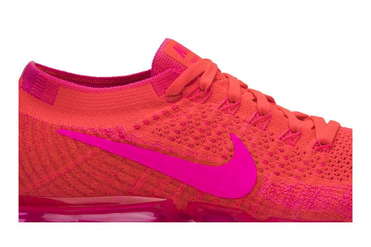 wmns-air-vapormax-hyper-punch-849557-604_01