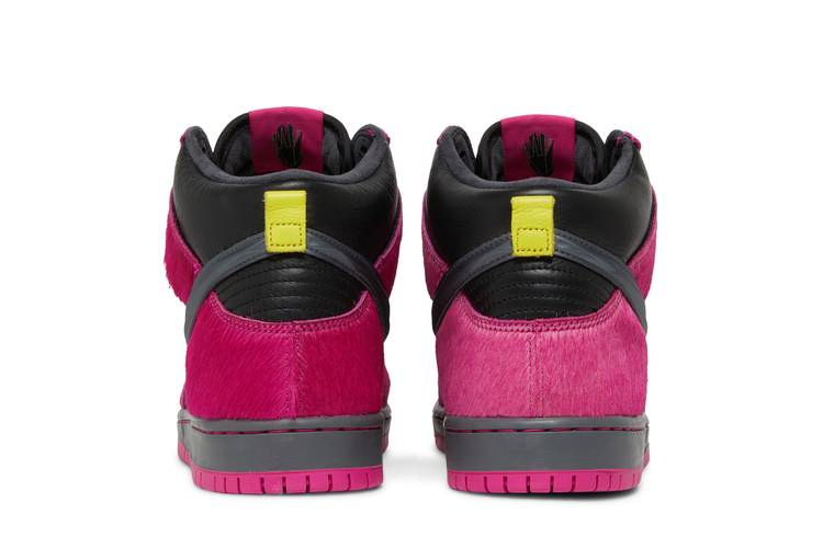 run-the-jewels-x-dunk-high-sb-active-pink-dx4356-600_05
