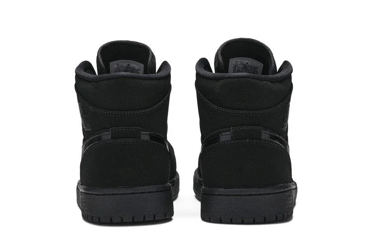 Кроссовки Air Jordan 1 Mid 'Triple Black Suede'