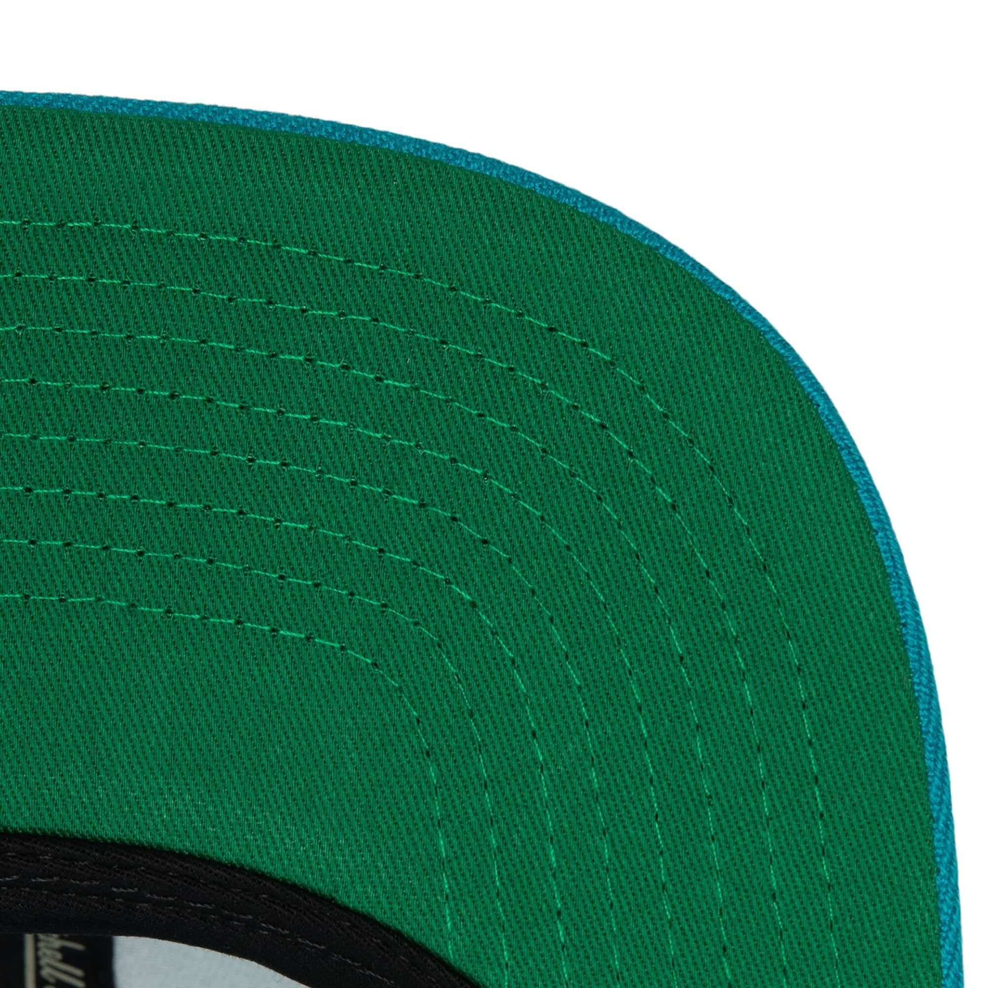 Mitchell-Ness-Retroline-Snapback-HWC-Charlotte-Hornets-Hat-2