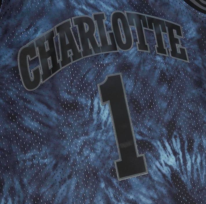Баскетбольная джерси 1992-93 Charlotte Hornets #1 Muggsy Bogues Hardwood Tie-Dye Swingman Black Jersey