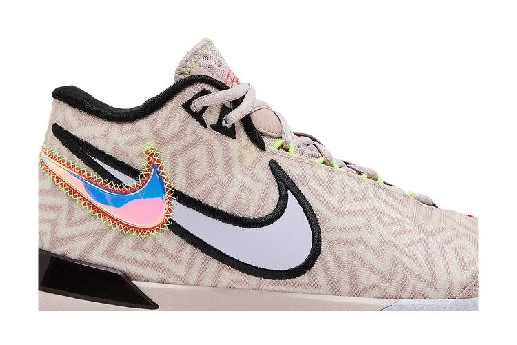Кроссовки Nike Zoom LeBron NXXT Genisus 'Platinum Violet'