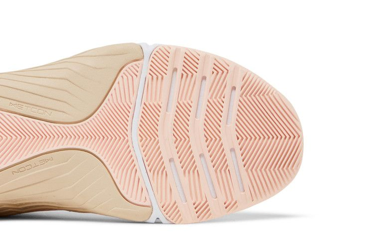 wmns-metcon-8-light-soft-pink-metallic-silver-dz4702-600_04