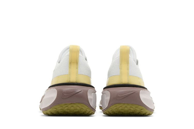 Кроссовки Nike Wmns ZoomX Invincible 3 'Photon Dust Platinum Violet'