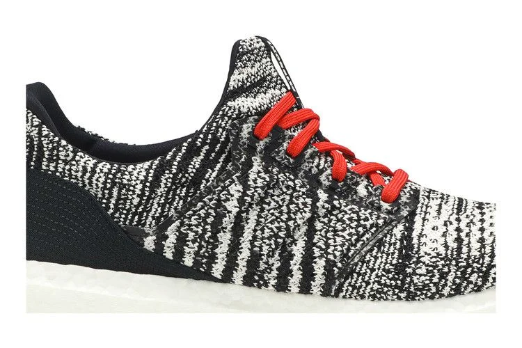 Krossovki-Missoni-x-adidas-UltraBoost-Clima-Oreo-1