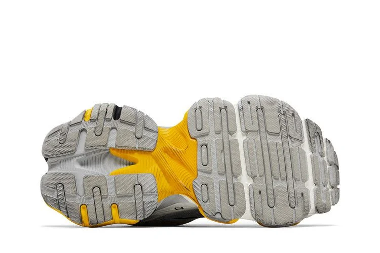 Кроссовки Balenciaga Cargo Sneaker 'Worn-Out - Grey Yellow'
