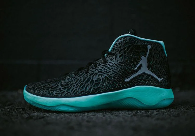 Krossovki-Air-Jordan-Ultra-Fly-2
