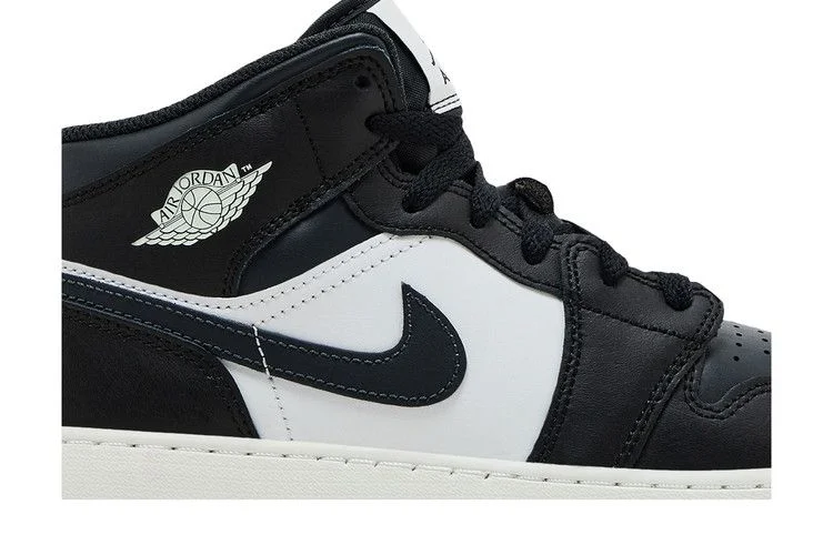 Кроссовки Air Jordan 1 Mid GS 'Black Off Noir'