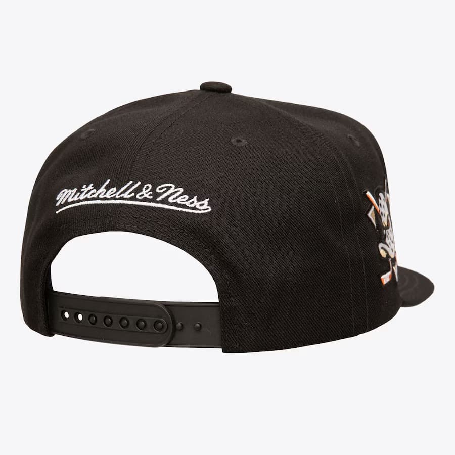 Бейсболка Mitchell & Ness Black Anaheim Ducks Double Up Snapback Hat