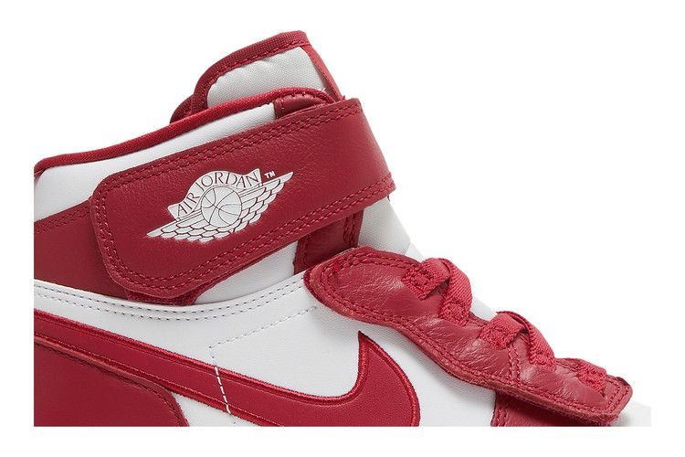 Кроссовки Air Jordan 1 High FlyEase GS 'Cardinal Red'