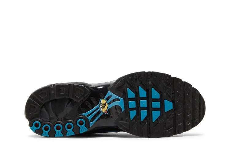 Krossovki-Nike-Air-Max-Plus-Black-Hex-3