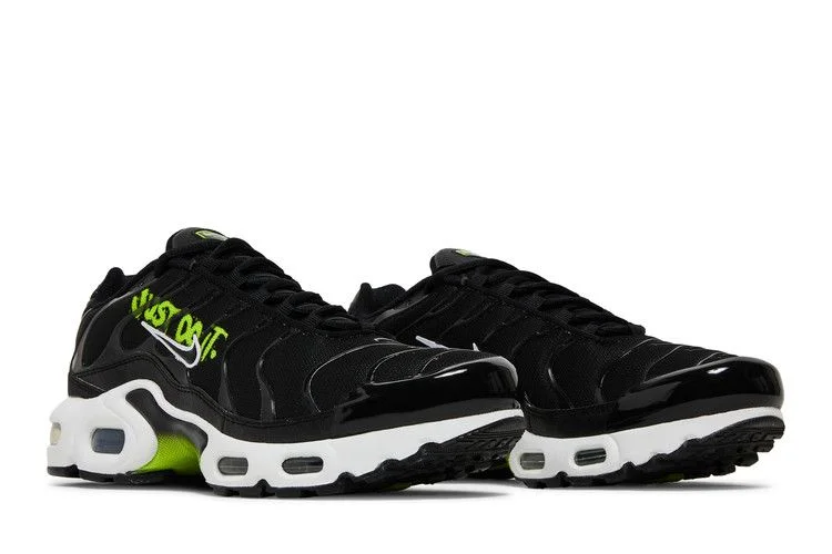 Krossovki-Nike-Air-Max-Plus-1-GS-Black-Volt-7