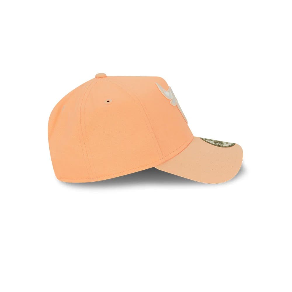 Бейсболка New Era Chicago Bulls 9FORTY Peach A-Frame NBA Snapback Hat