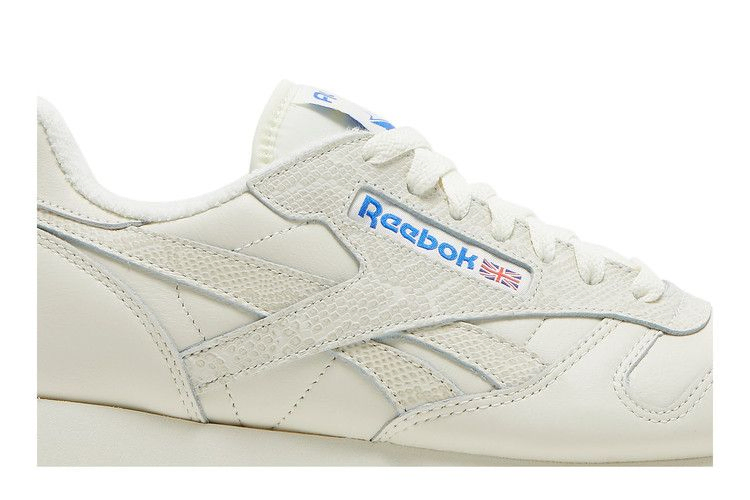 awake-ny-x-classic-leather-white-snakeskin-h03327_01
