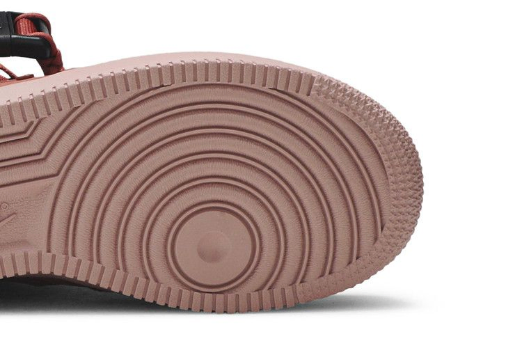 wmns-special-field-air-force-1-dusty-peach-857872-202_04