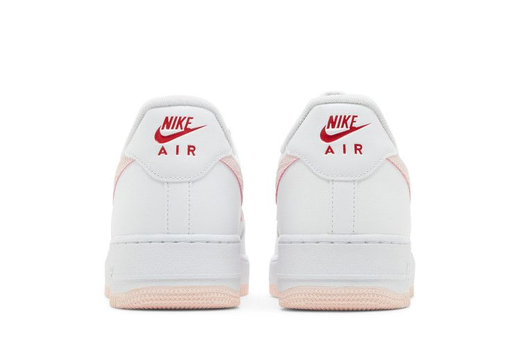 Кроссовки Nike Air Force 1 '07 'Valentine's Day 2022'
