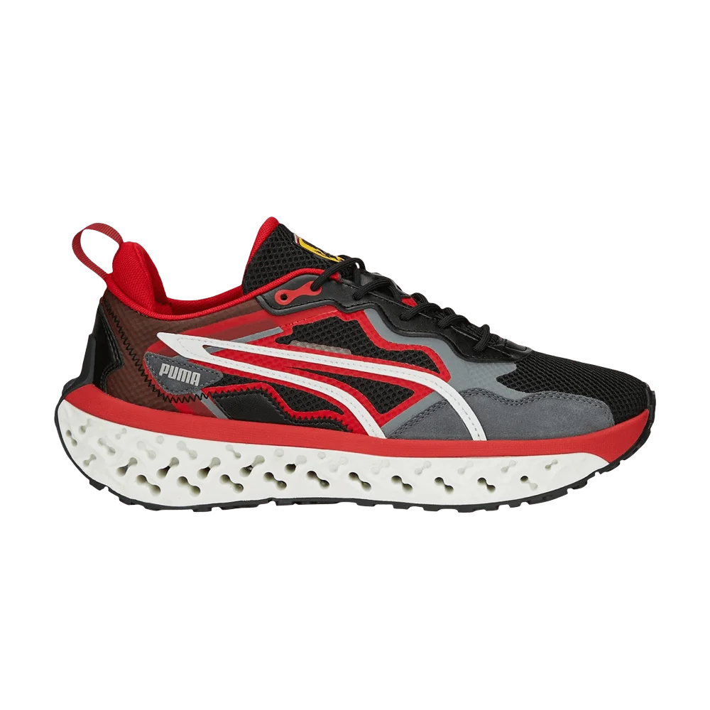 Krossovki-Puma-Scuderia-Ferrari-x-XETIC-Sculpt-Black-Rosso-Corsa