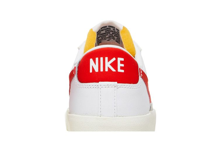 blazer-low-77-vintage-white-team-orange-da6364-104_06