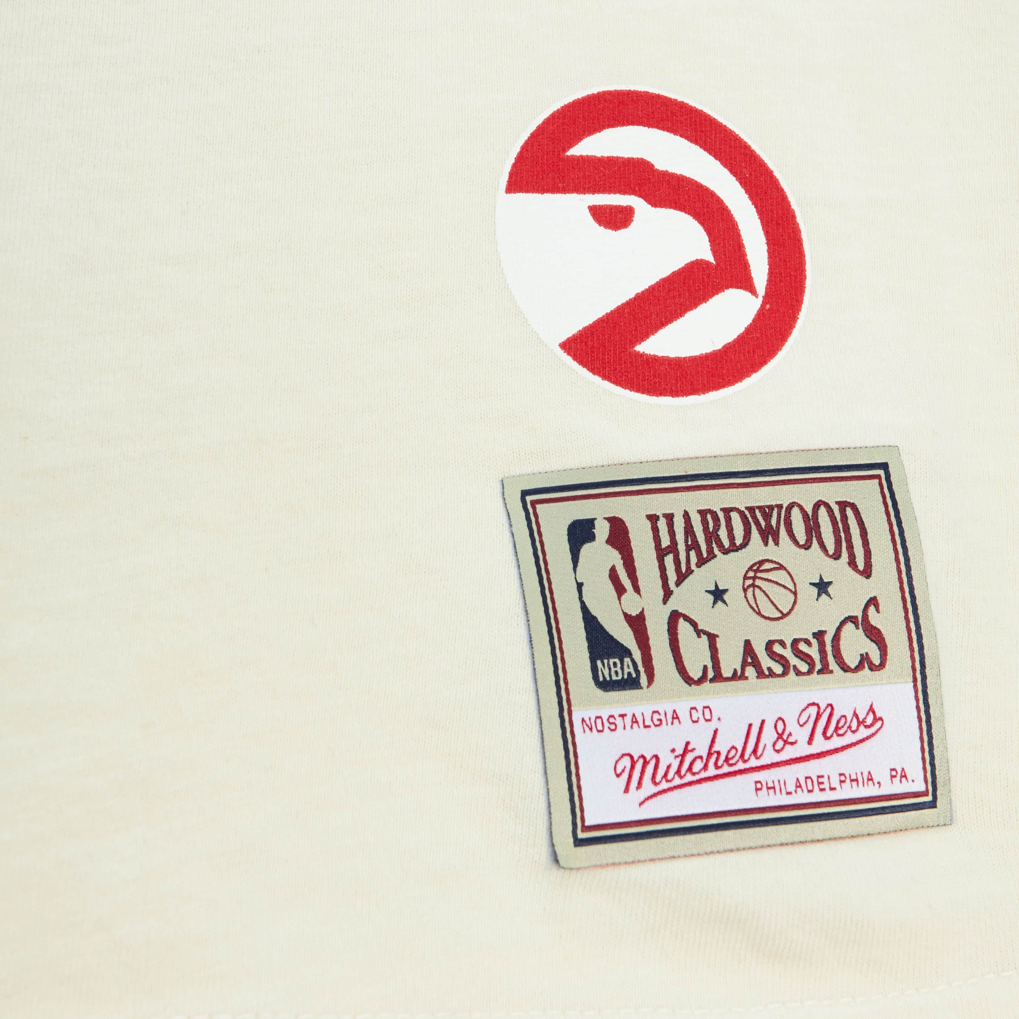 Футболка Mitchell & Ness Sidewalk Sketch SS HWC Atlanta Hawks T-Shirt