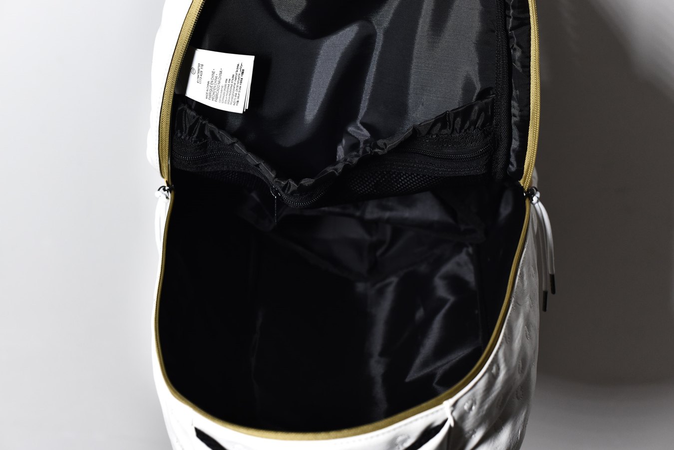 Air-Jordan-Retro-13-Backpack-White-Gold-7