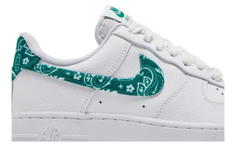 Кроссовки Nike Wmns Air Force 1 '07 Essentials 'Green Paisley'