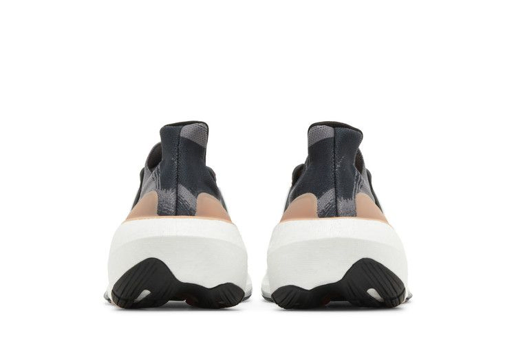 wmns-ultraboost-light-grey-wonder-clay-ie1745_05