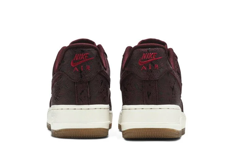 Krossovki-Nike-Wmns-Air-Force-1-07-Premium-Essential-Paisley-Pack-5