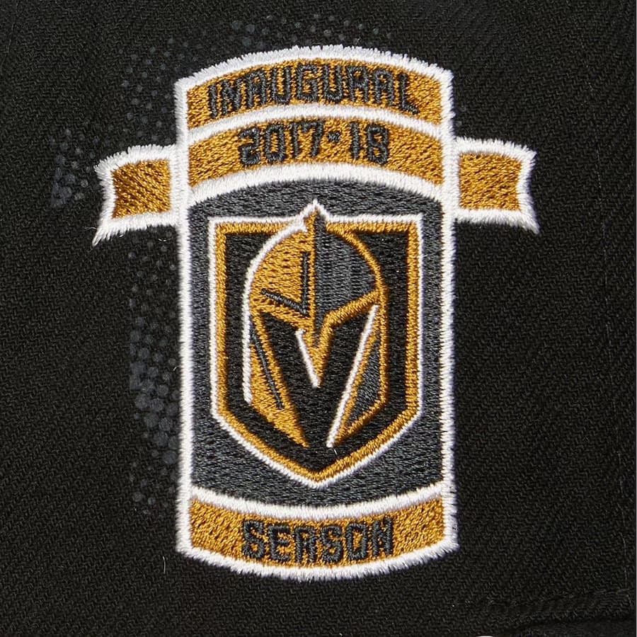 Бейсболка Mitchell & Ness Black Vegas Golden Knights 7.0 Big Face Snapback Hat