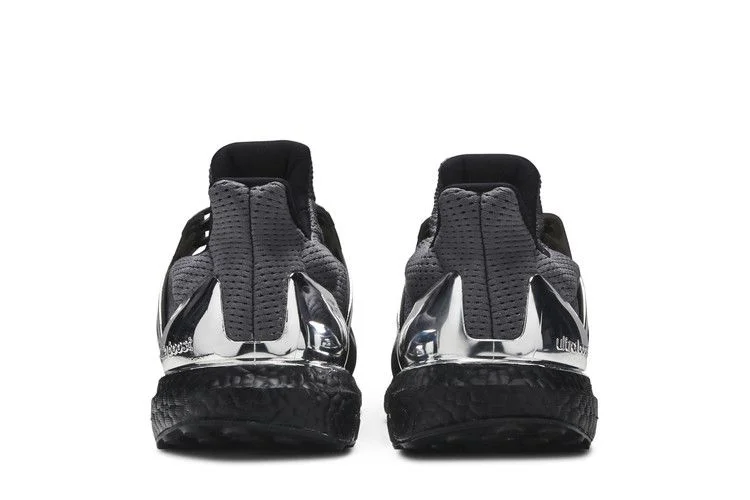 Krossovki-adidas-UltraBoost-Silver-Metallic-5