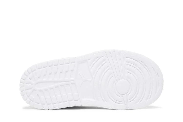 Krossovki-Air-Jordan-1-Low-ALT-TD-Triple-White-3