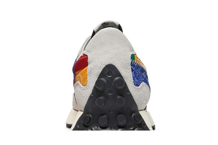 Кроссовки Shoe Palace x New Balance 327 'Unity Pack - Patchwork Bandana'