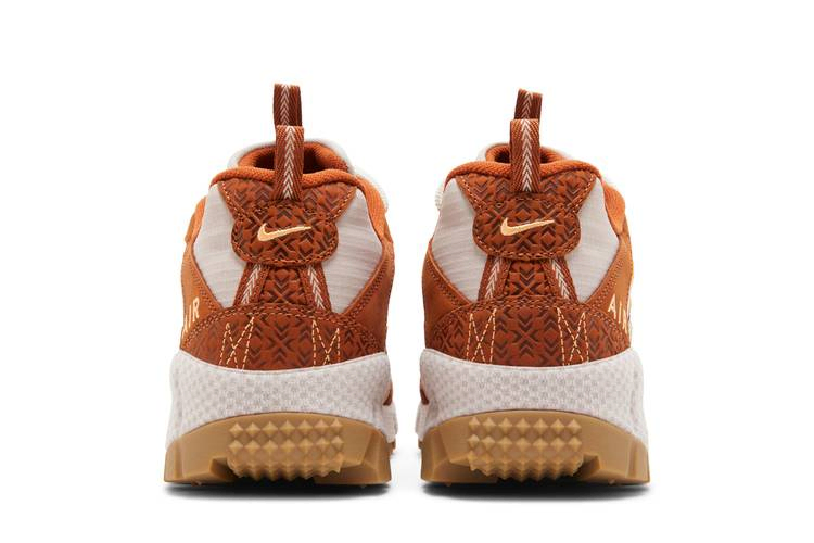 Кроссовки Future Movement x Nike Air Humara 'Dark Russet'
