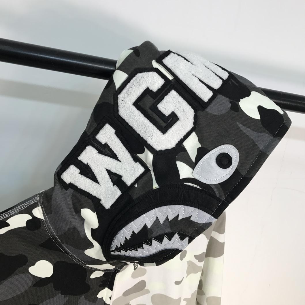 Худи BAPE City Camo Half Shark Full Zip Hoodie White Black