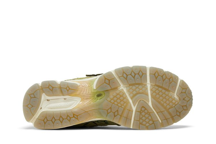 Кроссовки Bryant Giles x New Balance 2002R 'What Now?'