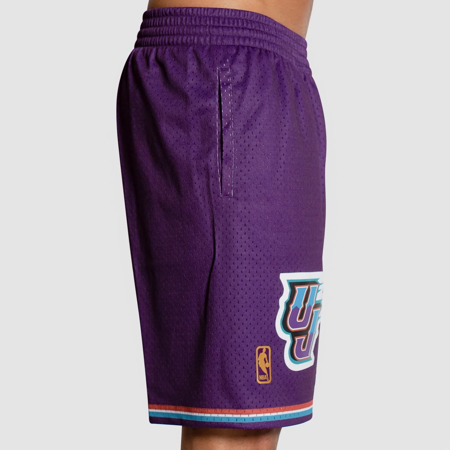 Спортивные шорты Mitchell & Ness Utah Jazz 1996-97 Hardwood Classics Throwback Swingman NBA Shorts