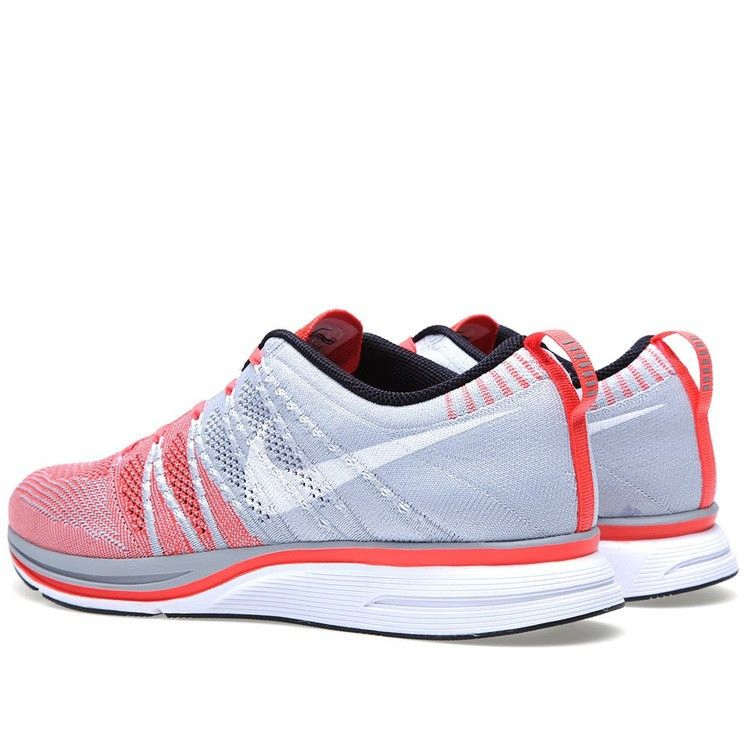 Кроссовки Nike Flyknit Trainer+ 'Bright Crimson'