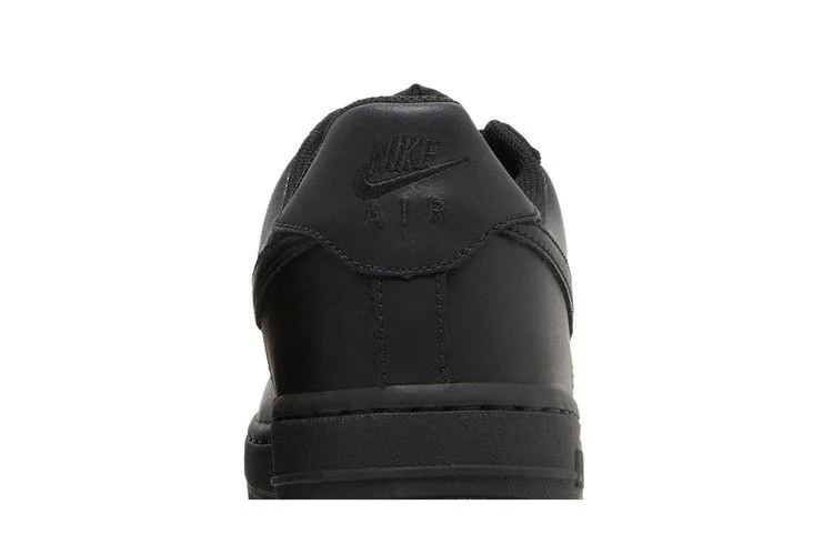 Krossovki-Nike-Air-Force-1-Low-GS-Triple-Black-6
