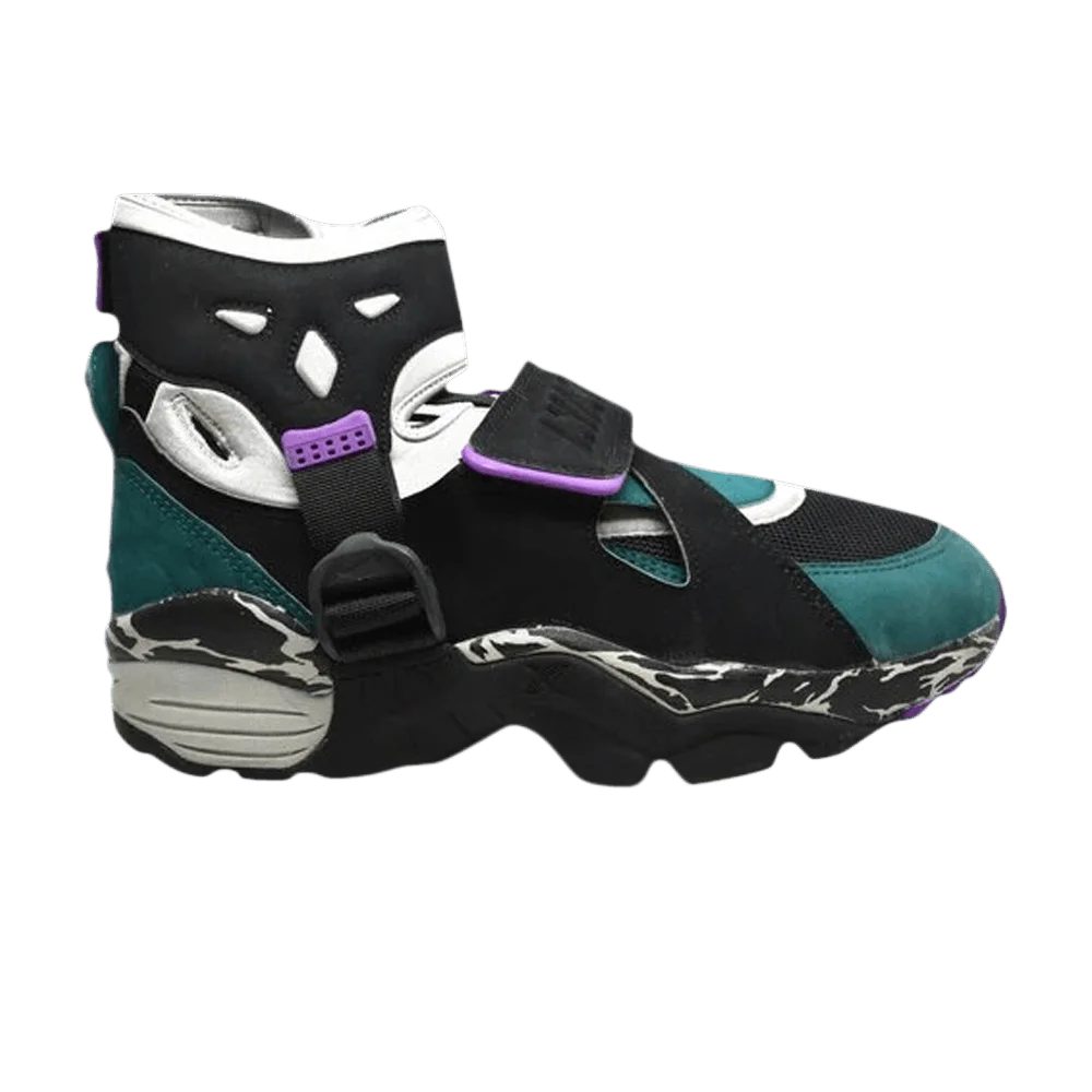 Krossovki-Nike-Air-Carnivore