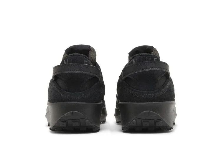 Krossovki-Nike-Wmns-Waffle-Debut-Triple-Black-5