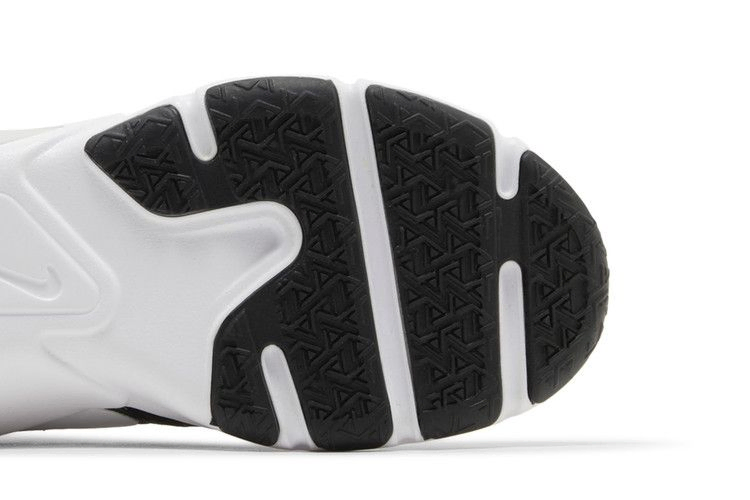 wmns-legend-essential-2-black-white-cq9545-001_04