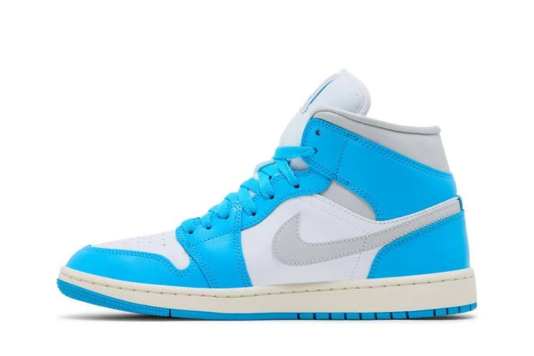 Кроссовки Wmns Air Jordan 1 Mid 'Dark Powder Blue'