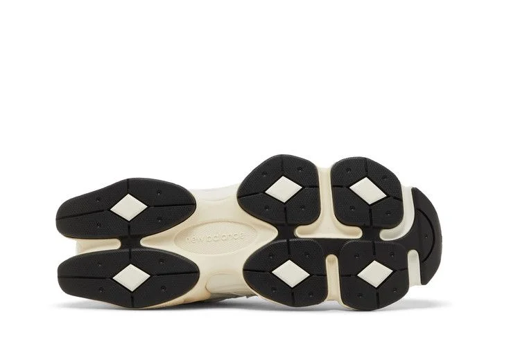 Krossovki-New-Balance-9060-White-Black-3