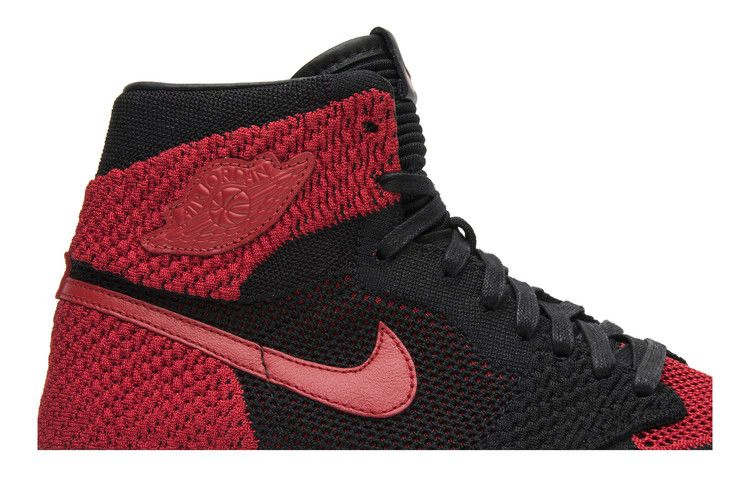 air-jordan-1-retro-high-og-flyknit-bred-919704-001_01
