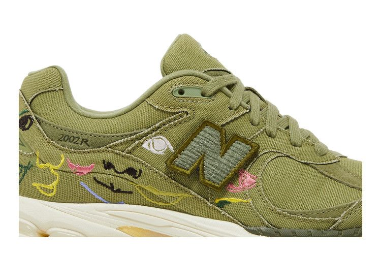 Кроссовки Bryant Giles x New Balance 2002R 'What Now?'