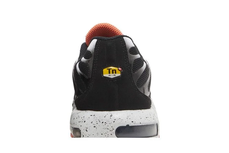 Кроссовки Nike Air Max Plus GS 'Black Turf Orange Speckled'