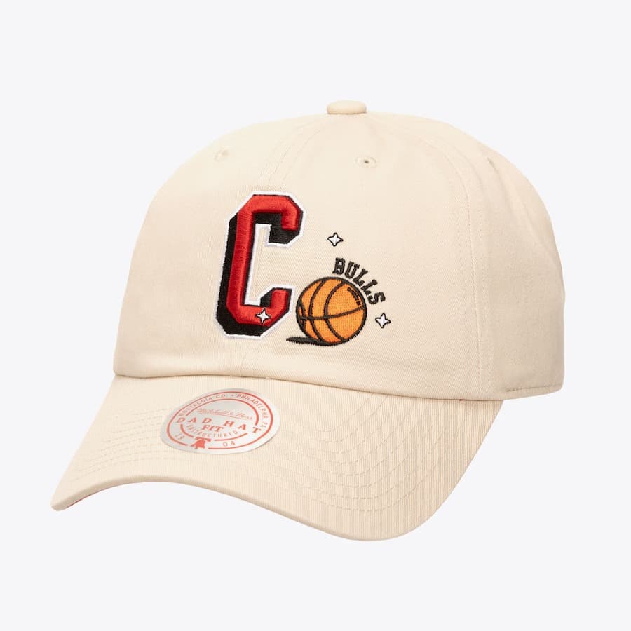 Mitchell-Ness-Cream-Chicago-Bulls-Hardwood-Classics-Sswagger-Adjustable-Hat