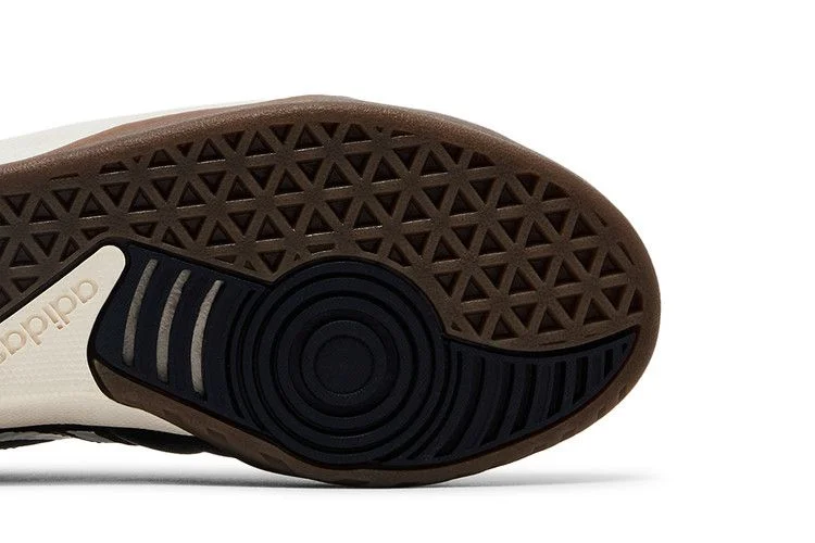 Кроссовки Kith x adidas Koresco National 'Black White Gum'