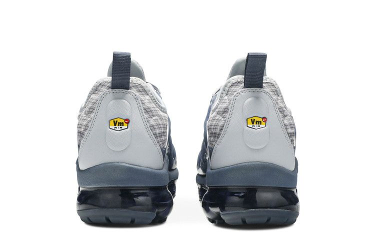 Кроссовки Nike Air VaporMax Plus 'Wolf Grey'