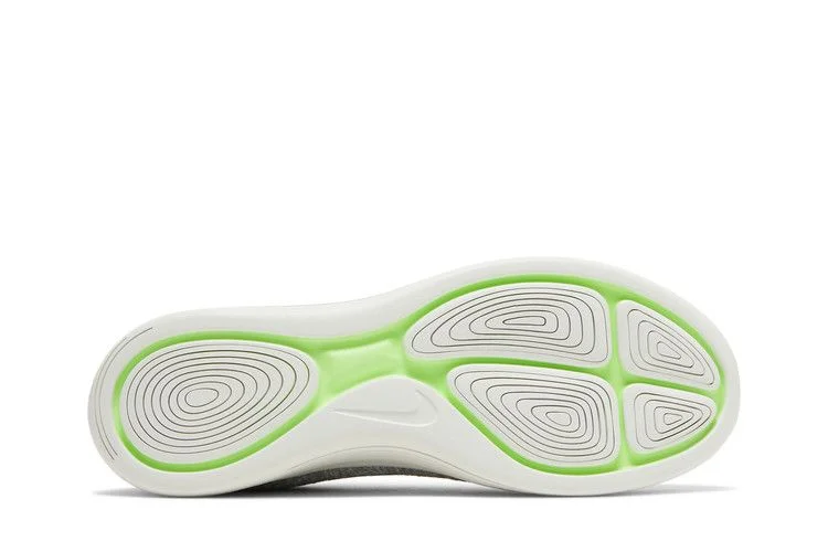 Krossovki-Nike-LunarEpic-Low-Flyknit-3